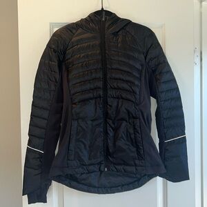 2106. Lululemon Down For A Run Jacket II